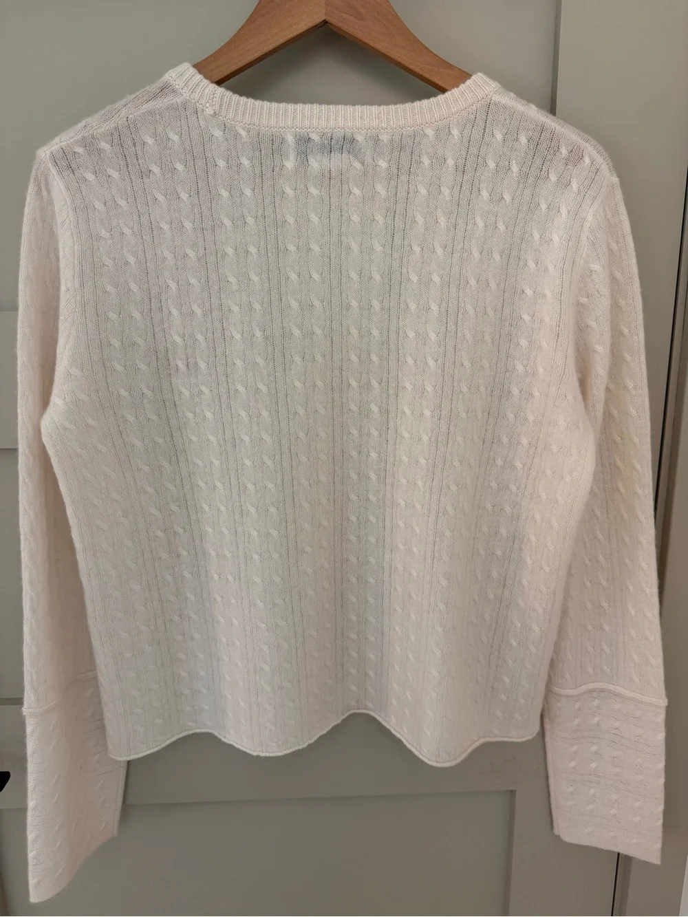 Magaschoni Ivory Cable-Knit Cashmere Sweater size medium - Picture 5 of 5